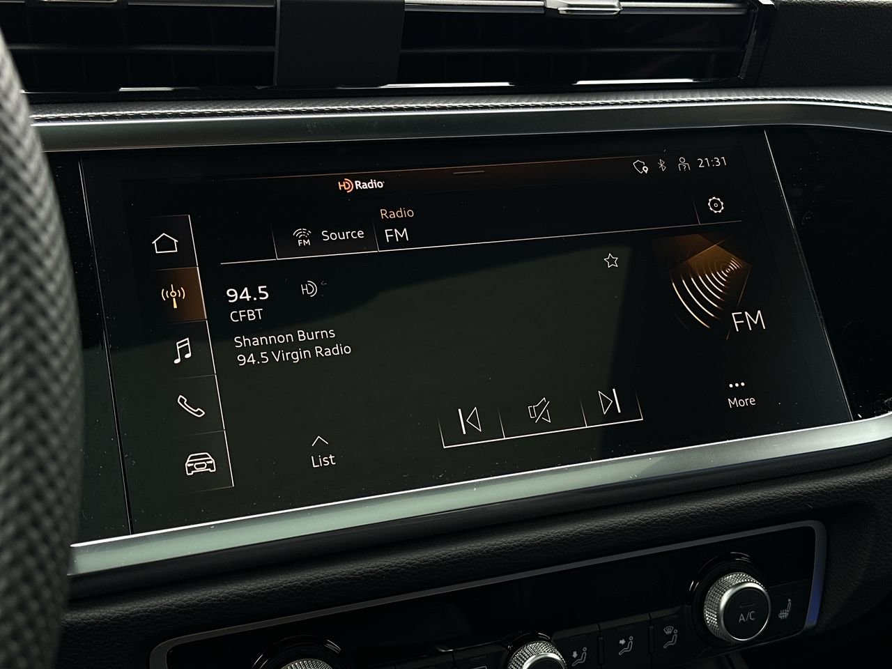 2025 Audi Q3 45 Progressiv, Vancouver, Cash