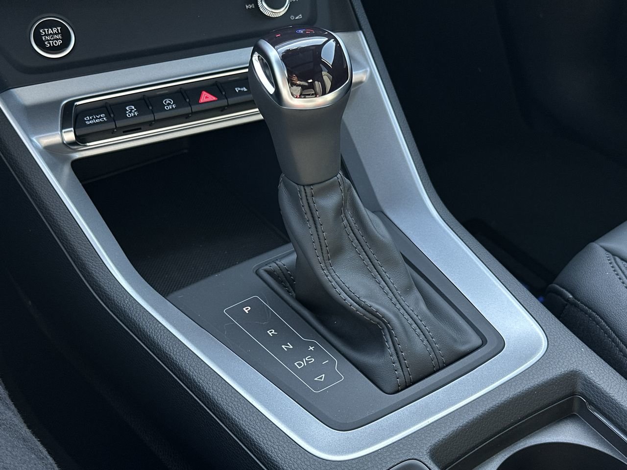 2025 Audi Q3 40, 温哥华, 全款车