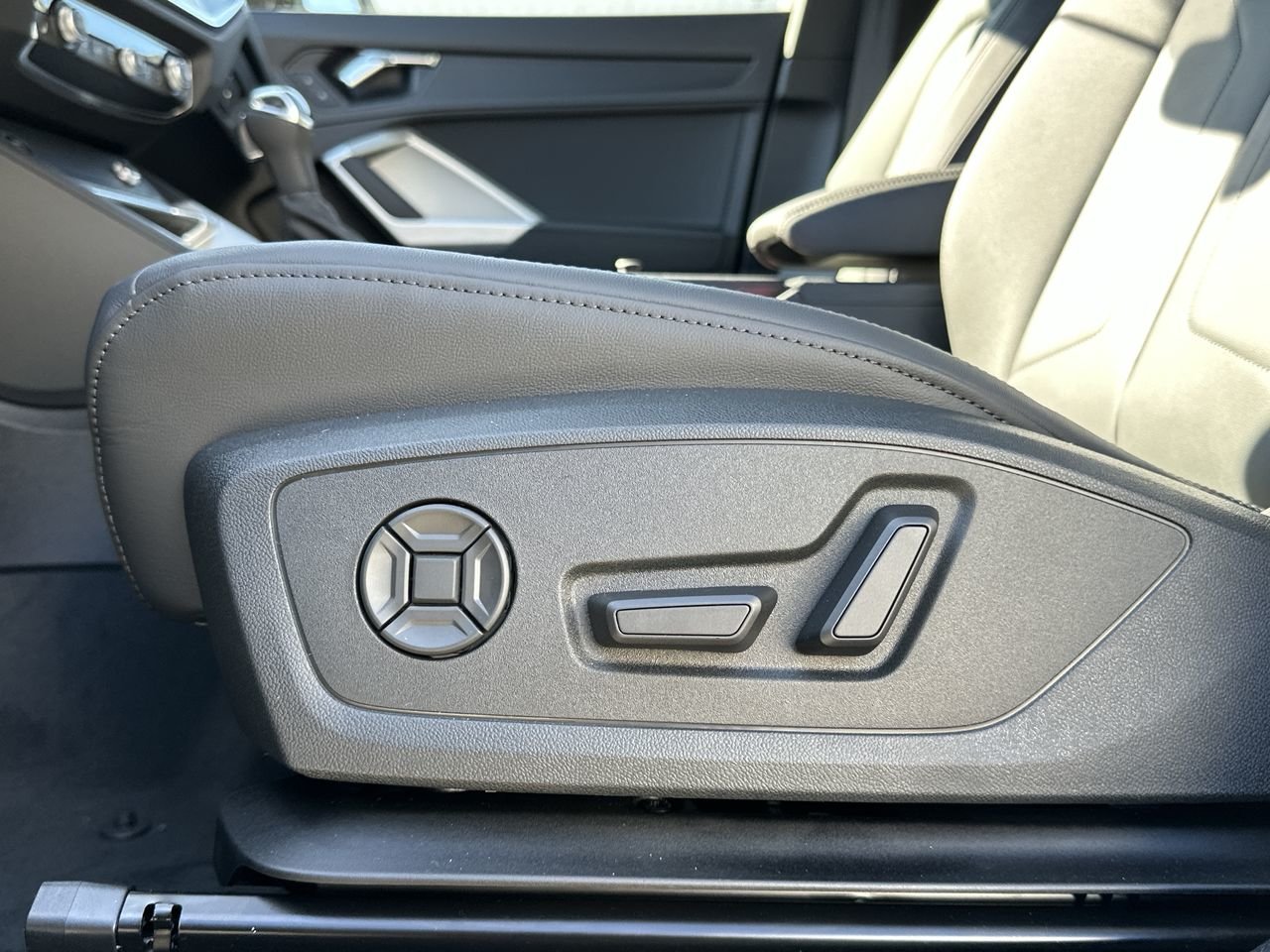 2025 Audi Q3 40, 温哥华, 全款车