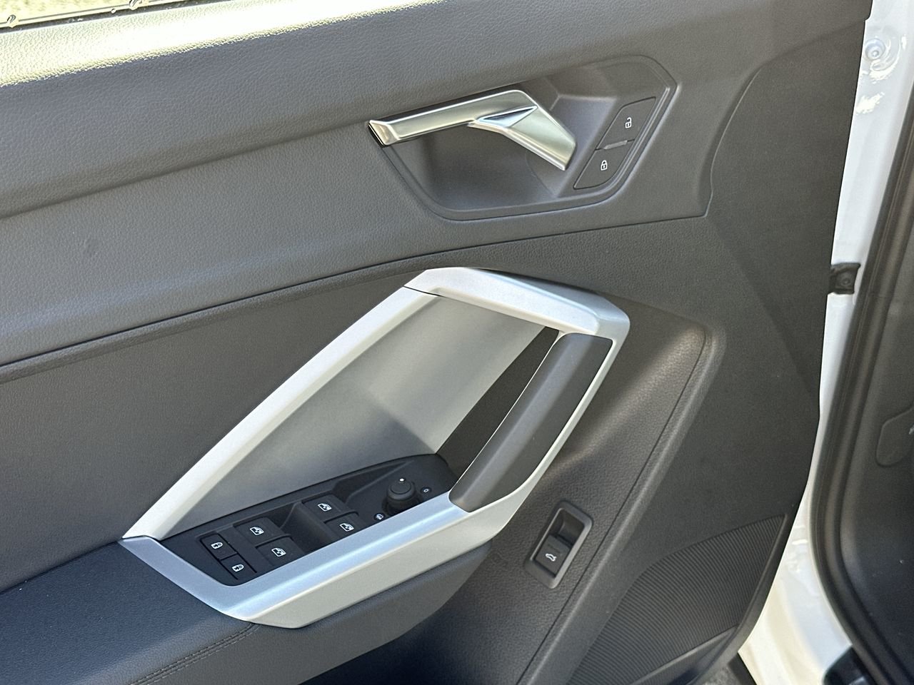 2025 Audi Q3 40, 温哥华, 全款车