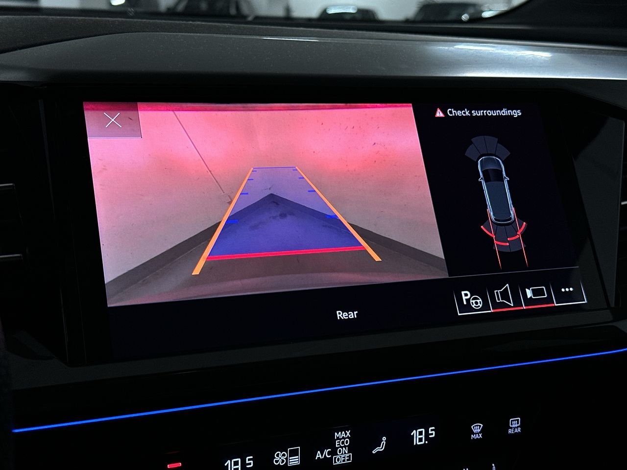 2023 Audi Q4 e-tron 50, Vancouver, Cash