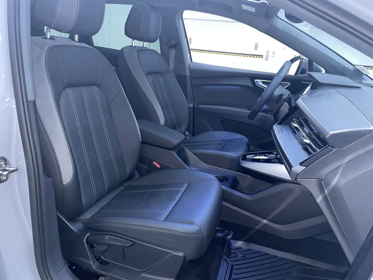 2024 Audi Q4 e-tron 45, Vancouver, Cash