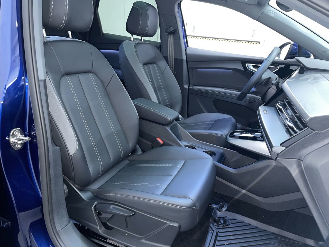 2024 Audi Q4 e-tron 45, Vancouver, Cash