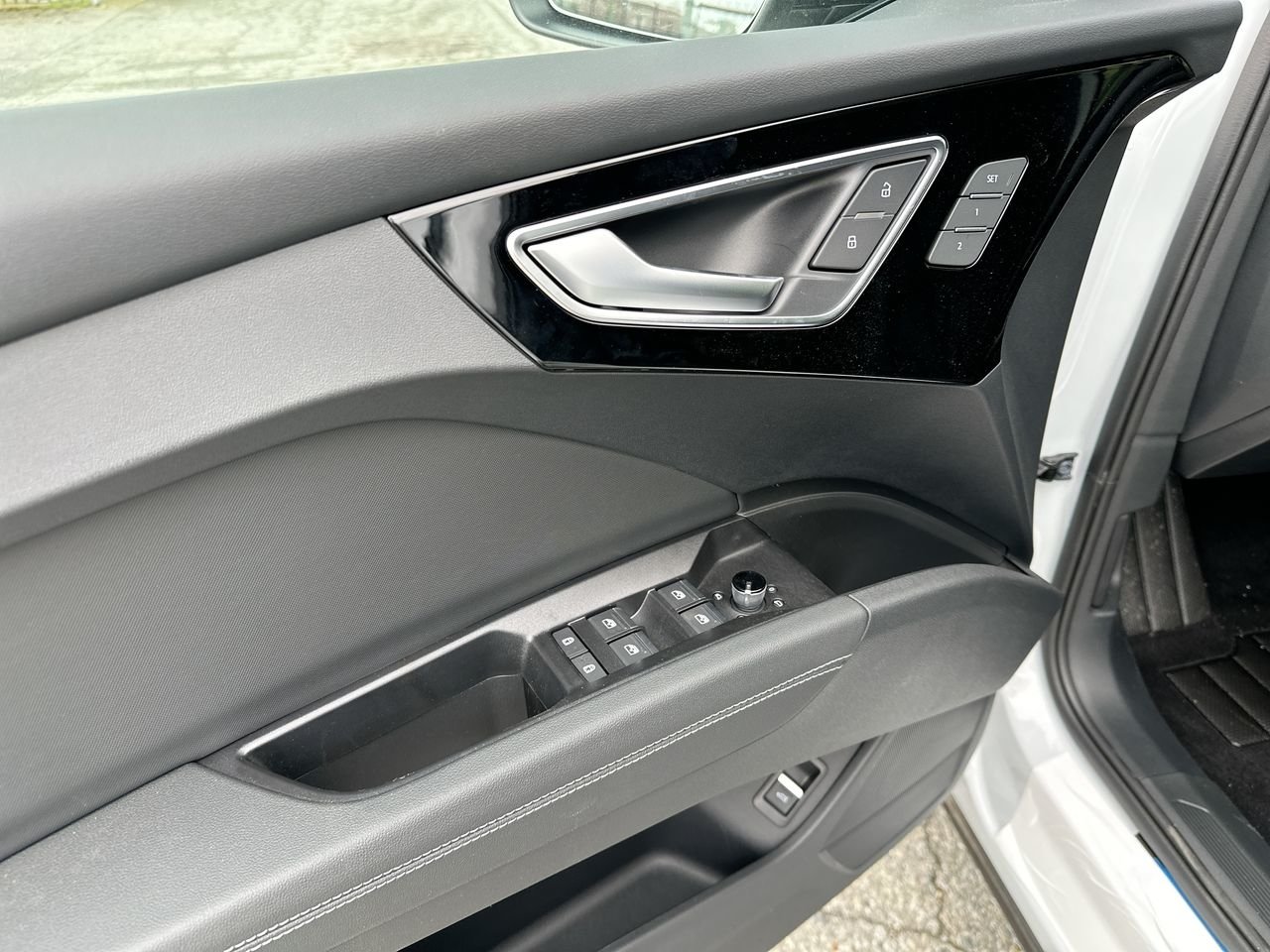 2024 Audi Q4 e-tron 55, Vancouver, Cash