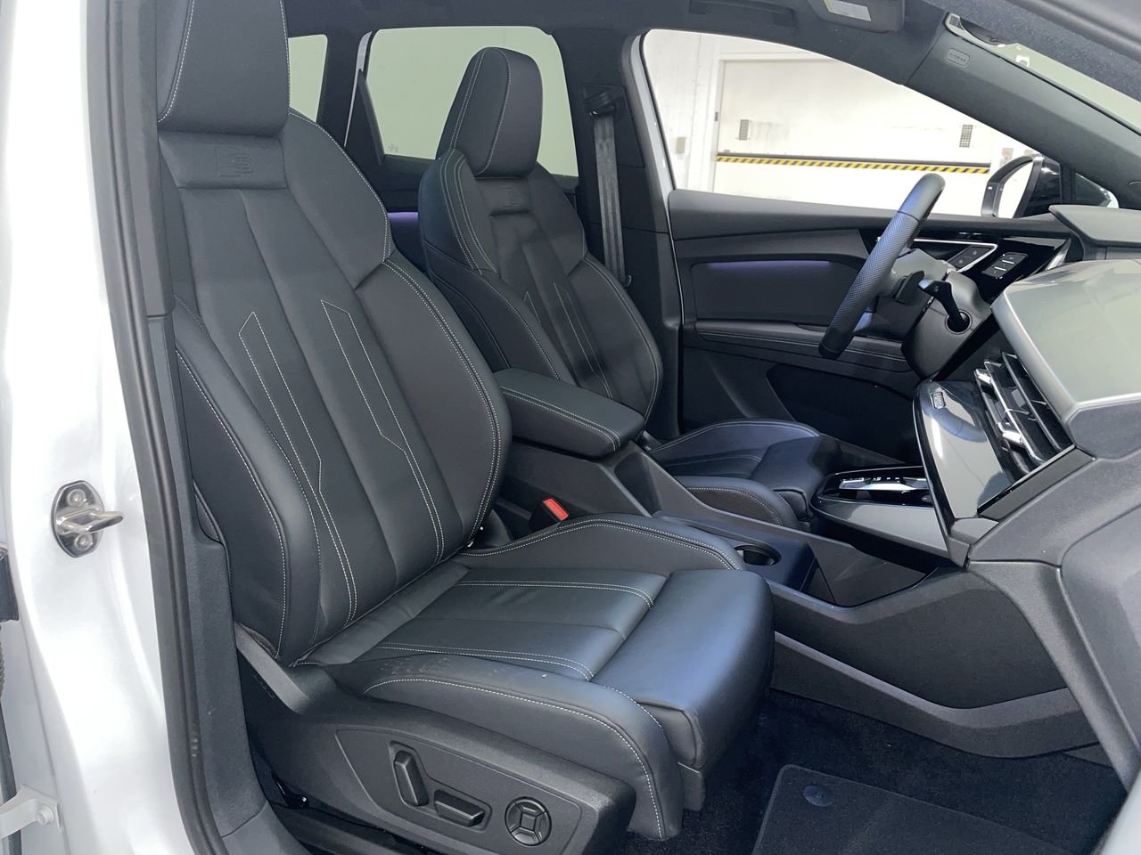 2024 Audi Q4 e-tron 55, Vancouver, Cash