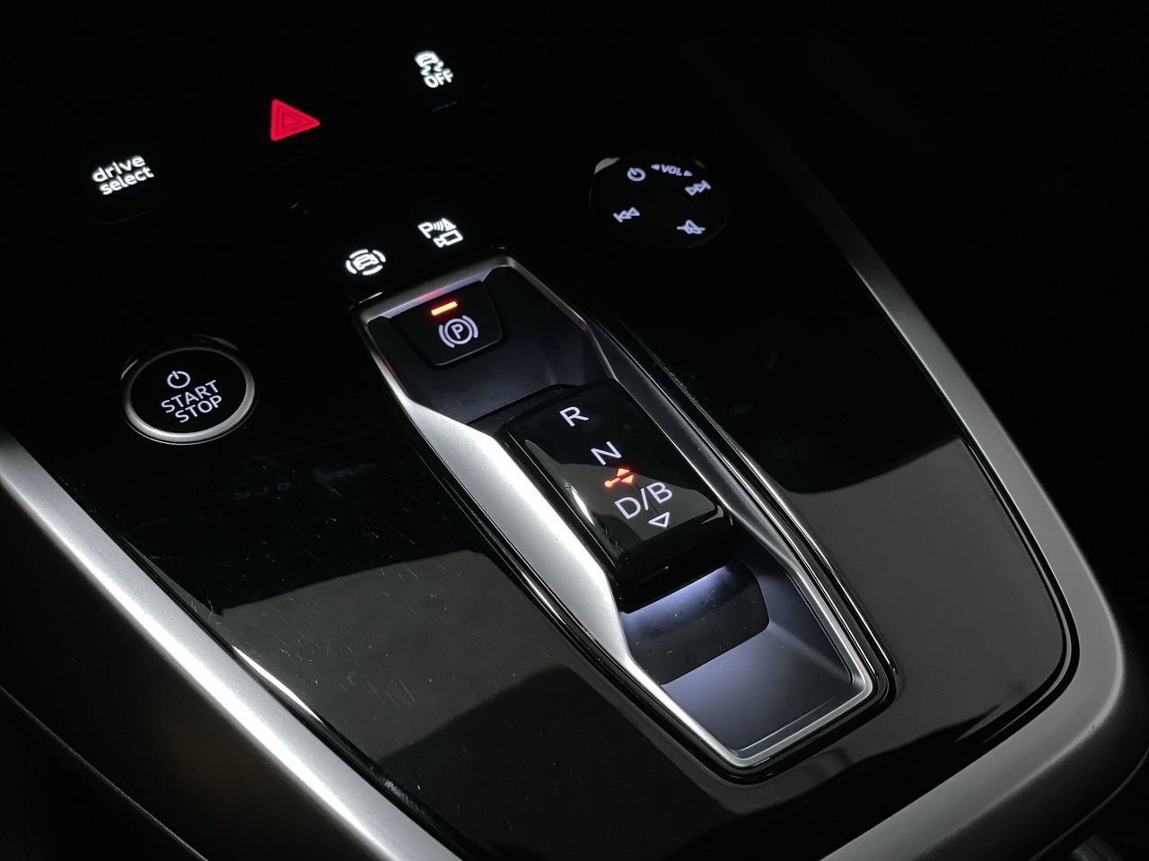 2024 Audi Q4 e-tron 50, Vancouver, Cash