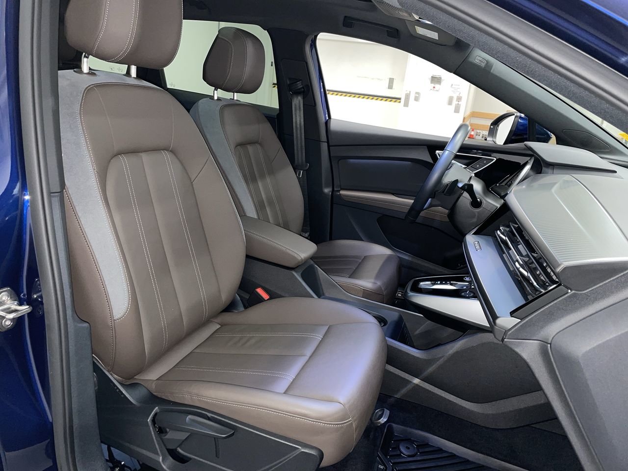 2024 Audi Q4 e-tron 50, Vancouver, Cash