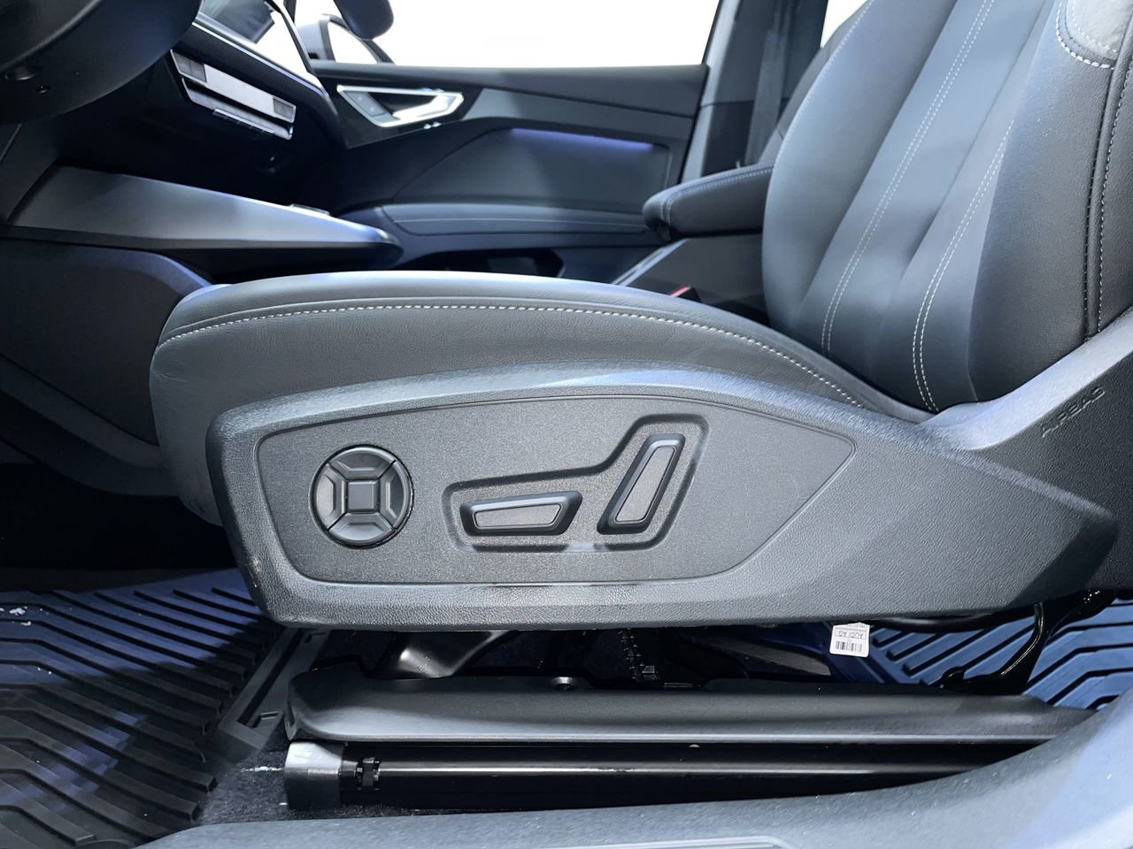 2024 Audi Q4 e-tron 50, Vancouver, Cash