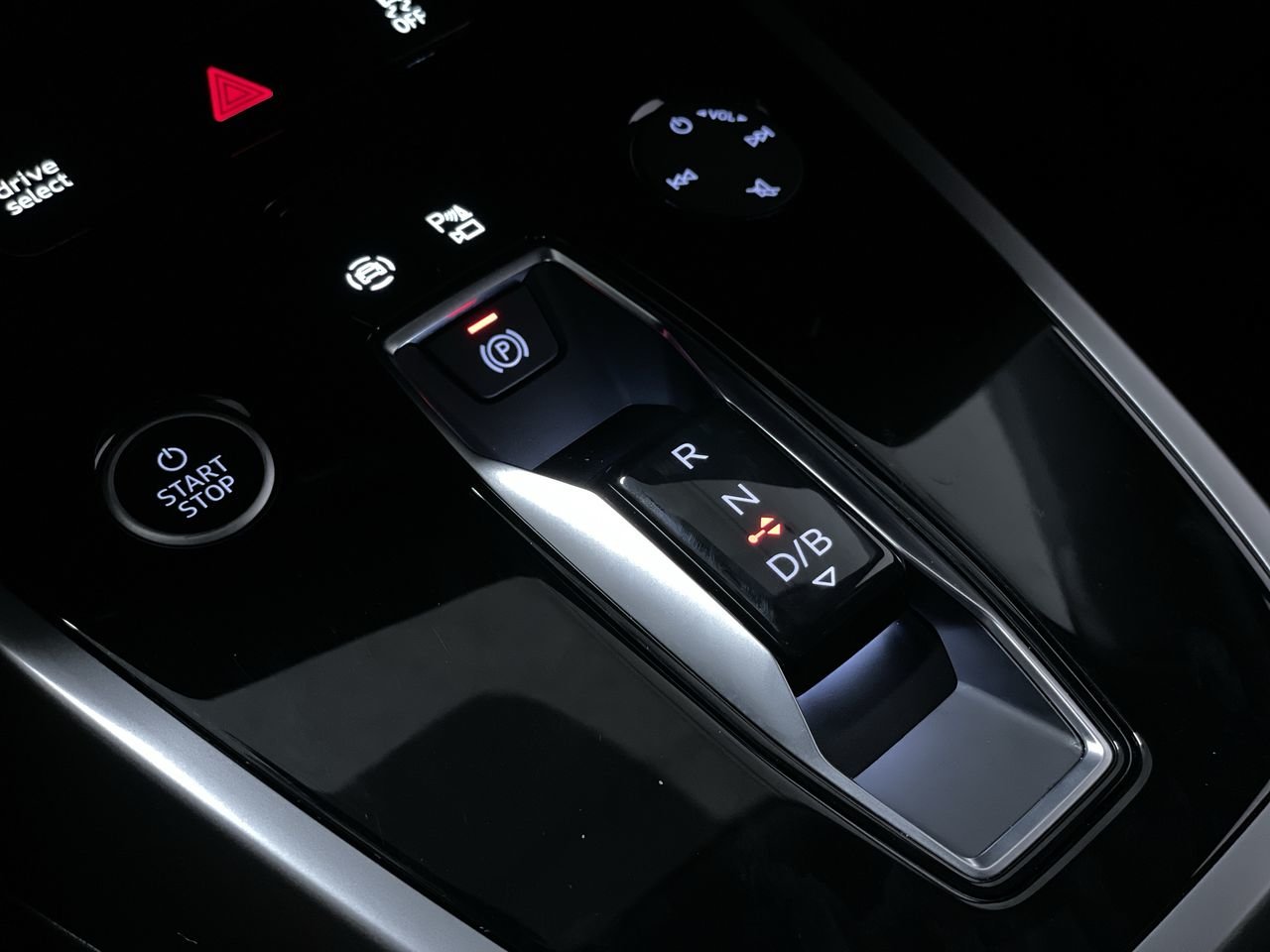 2024 Audi Q4 e-tron 50, Vancouver, Cash