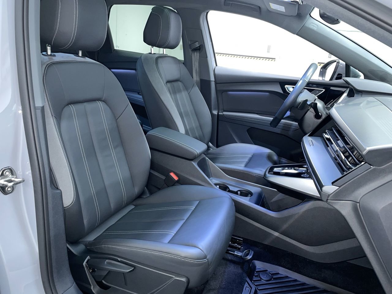 2024 Audi Q4 e-tron 50, Vancouver, Cash