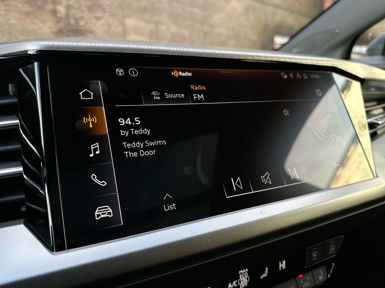 2025 Audi Q4 e-tron 55, Vancouver, Cash