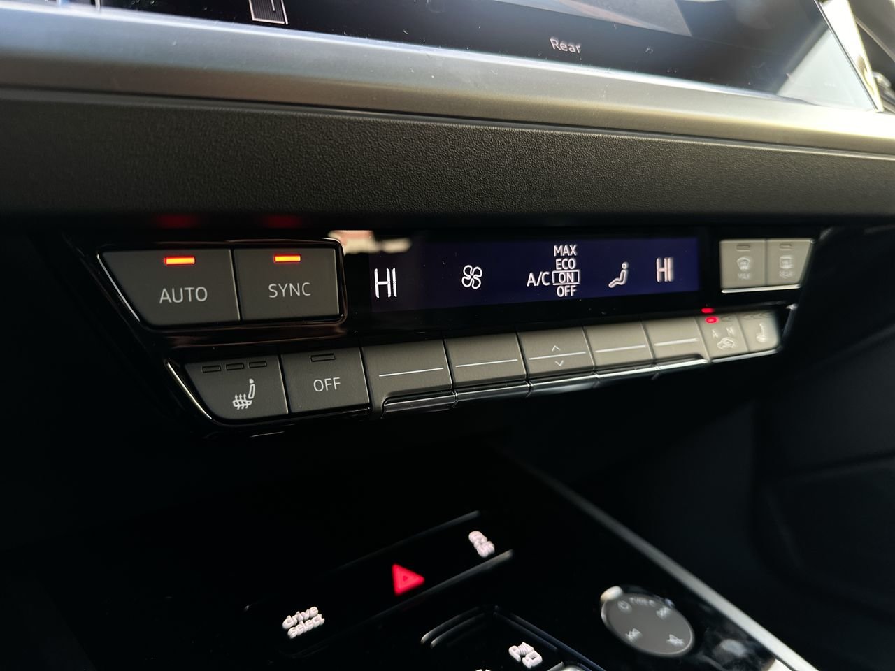 2025 Audi Q4 e-tron 55, Vancouver, Cash