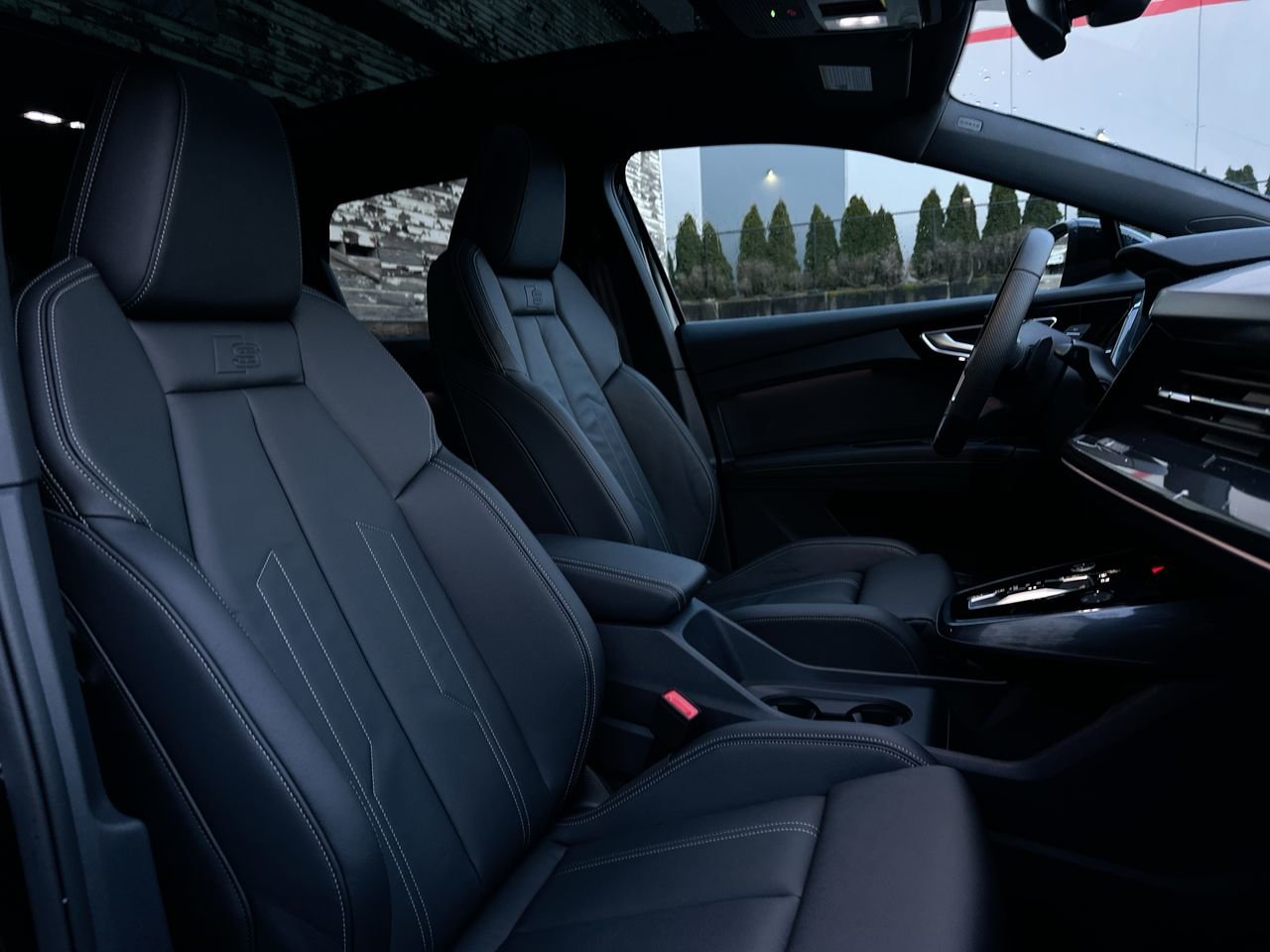 2025 Audi Q4 e-tron 55, Vancouver, Cash
