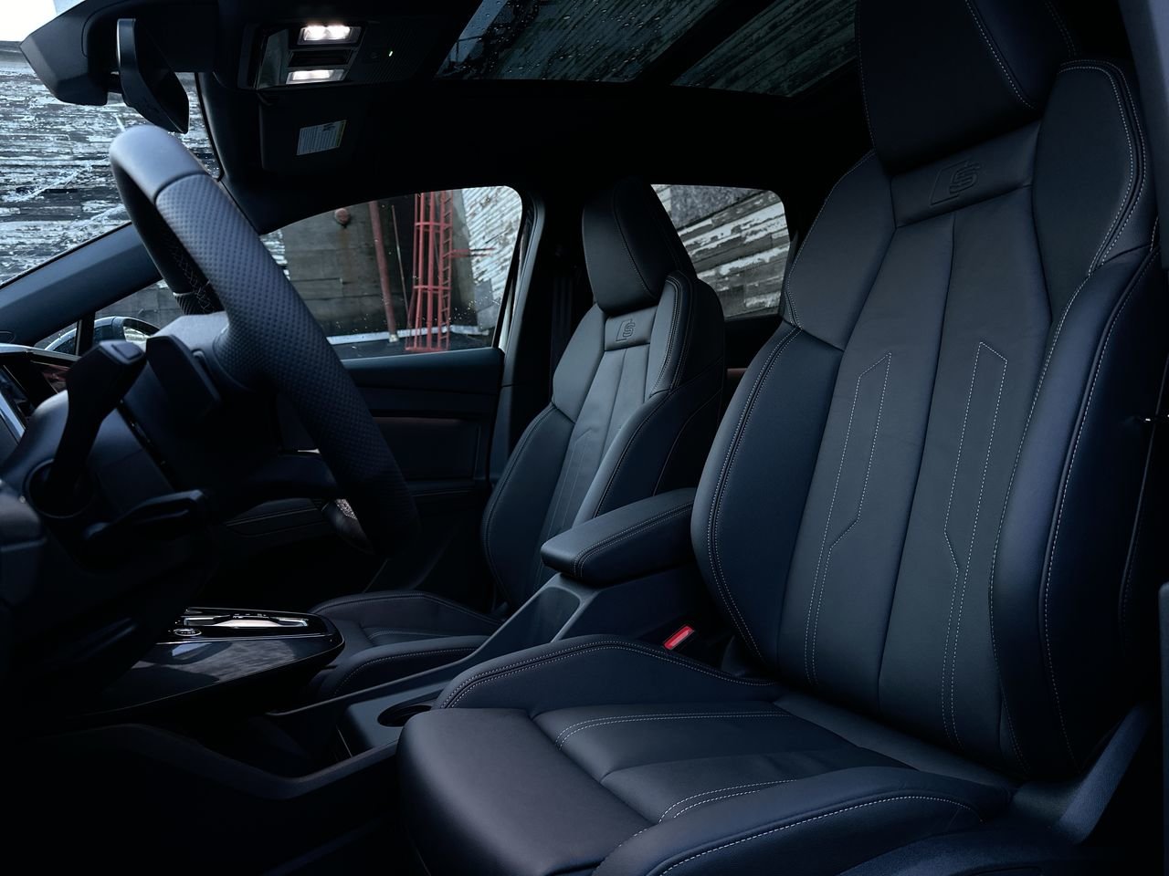 2025 Audi Q4 e-tron 55, Vancouver, Cash