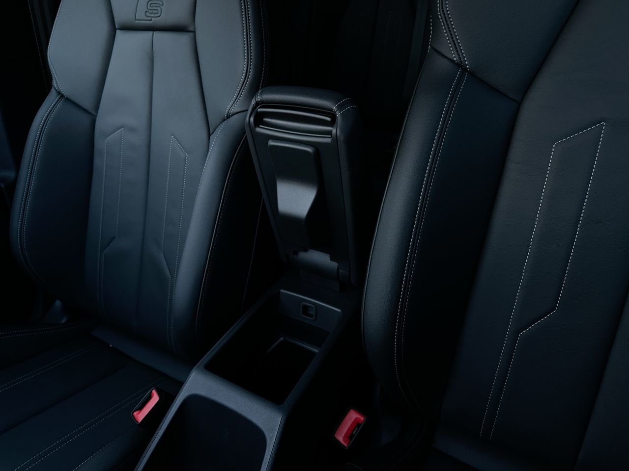 2025 Audi Q4 e-tron 55, Vancouver, Cash