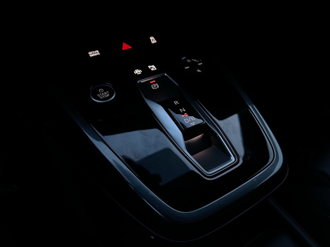 2025 Audi Q4 e-tron 55, Vancouver, Cash