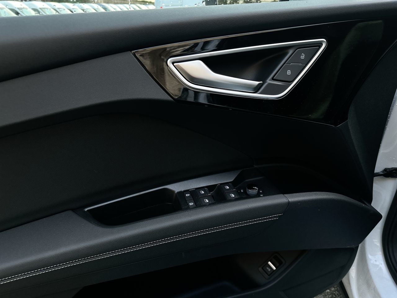 2025 Audi Q4 e-tron 55, Vancouver, Cash