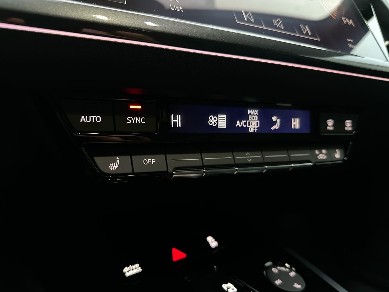 2025 Audi Q4 e-tron 55, Vancouver, Cash
