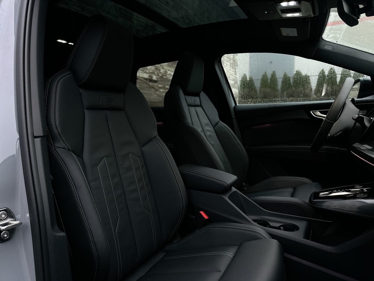 2025 Audi Q4 e-tron 55, Vancouver, Cash