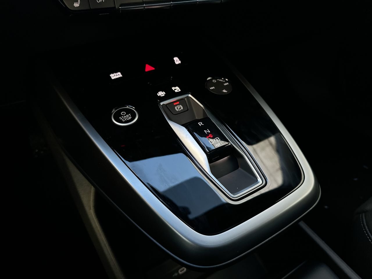 2025 Audi Q4 e-tron 55, Vancouver, Cash