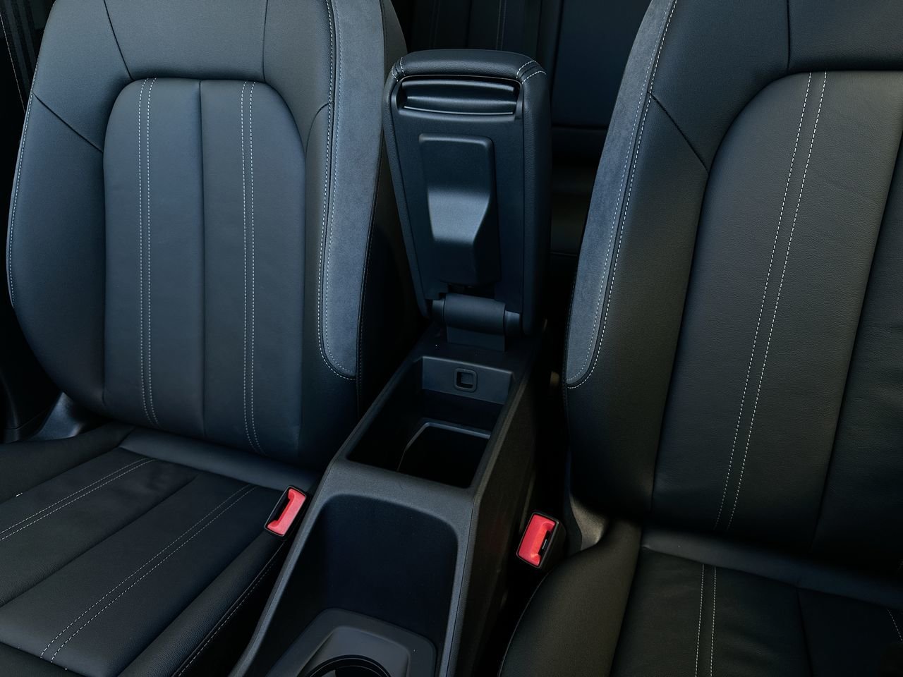 2025 Audi Q4 e-tron 55, Vancouver, Cash