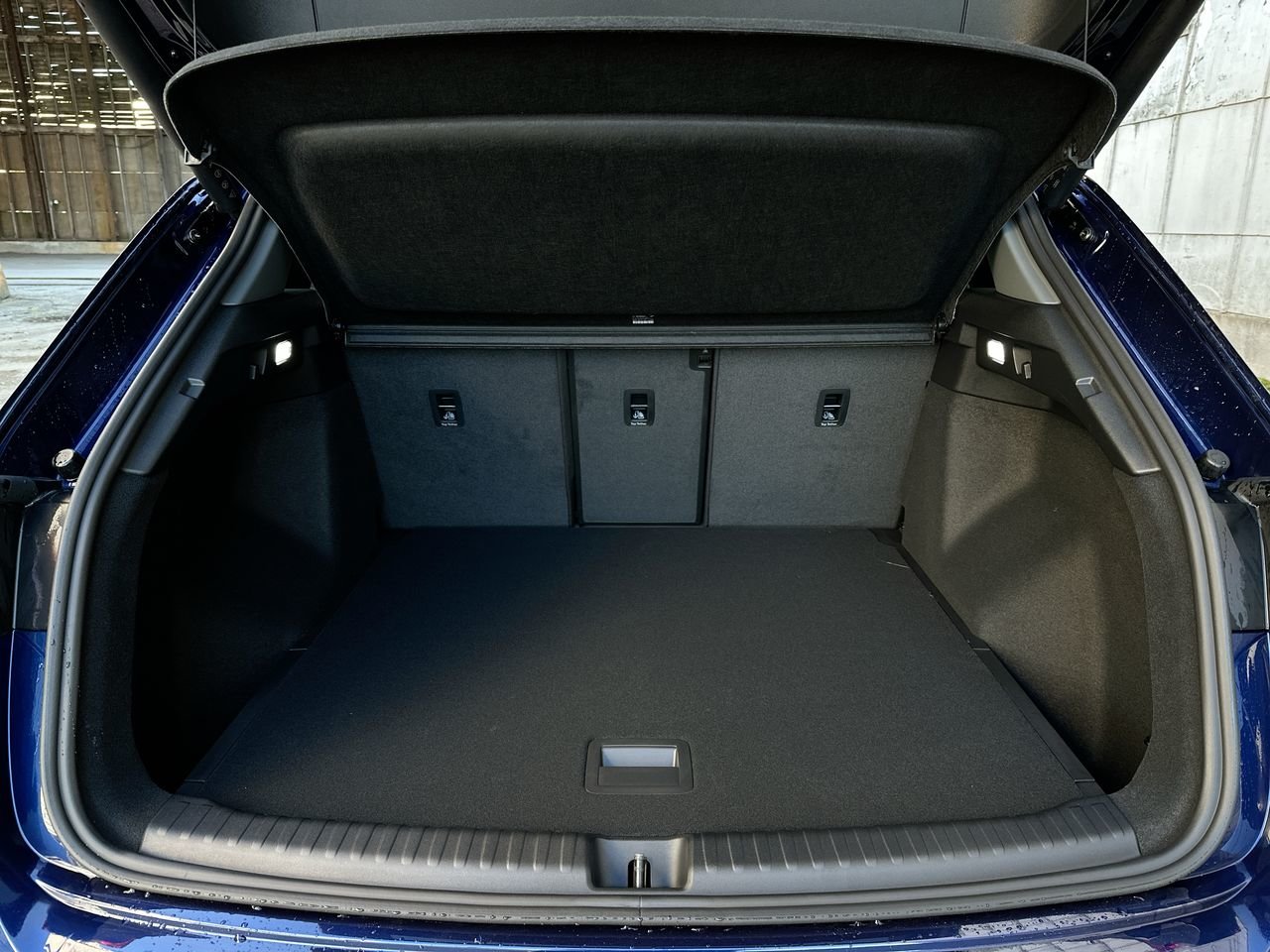 2025 Audi Q4 e-tron 55, Vancouver, Cash