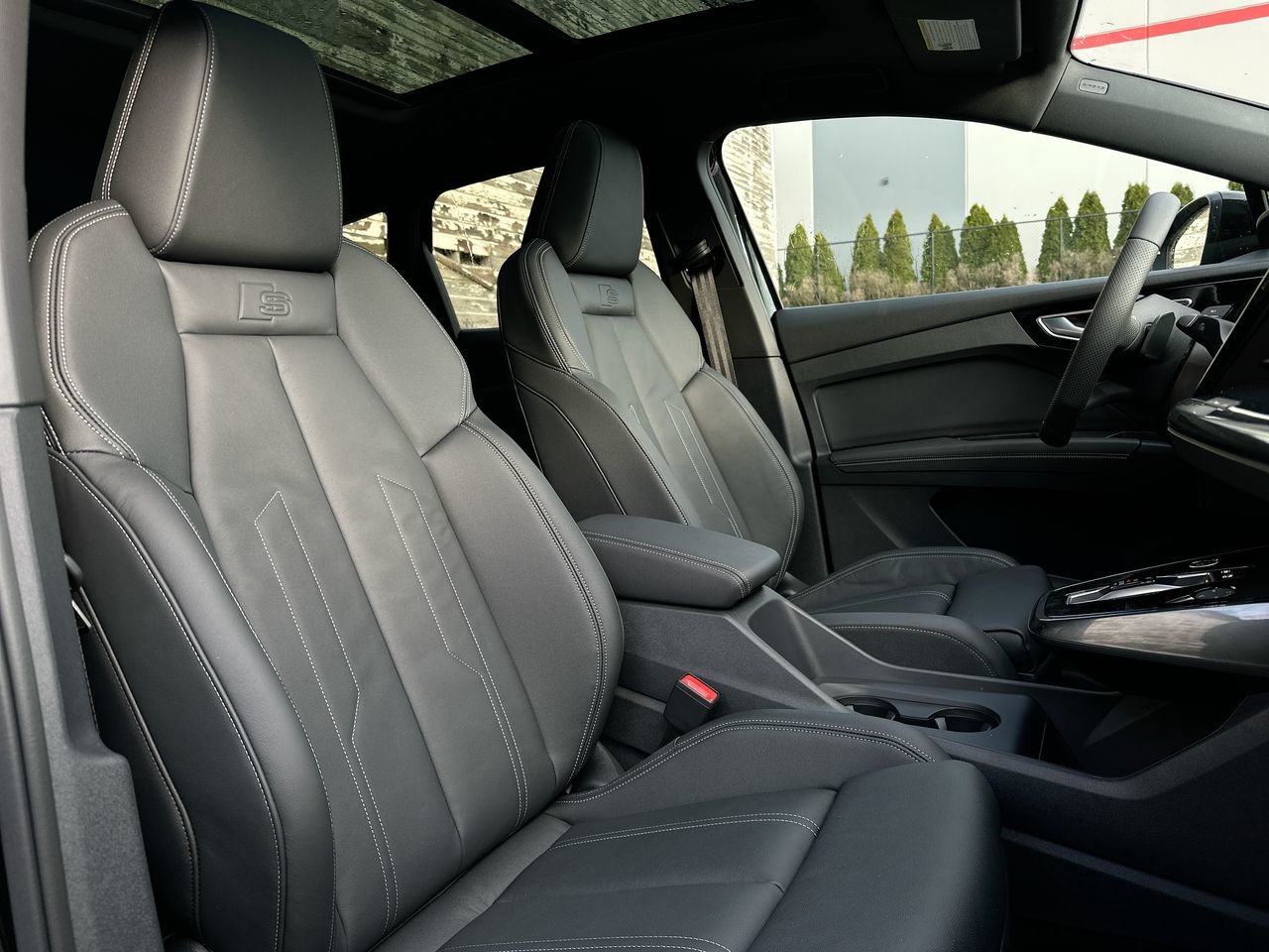 2025 Audi Q4 e-tron 55, Vancouver, Cash