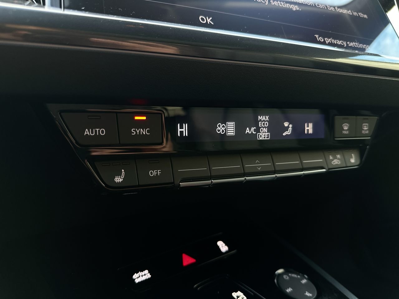 2025 Audi Q4 e-tron 55, Vancouver, Cash