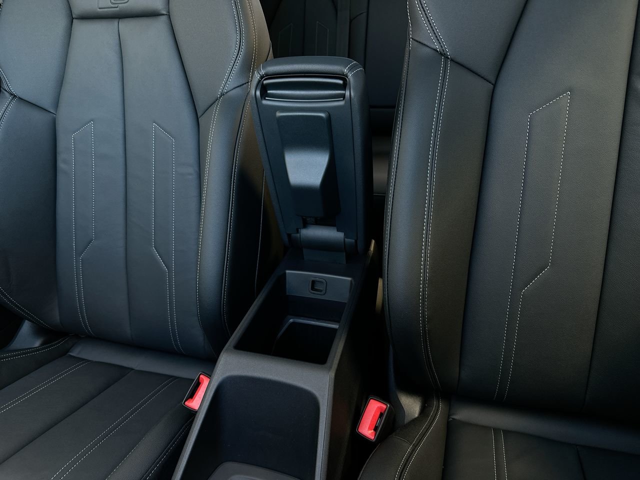 2025 Audi Q4 e-tron 55, Vancouver, Cash