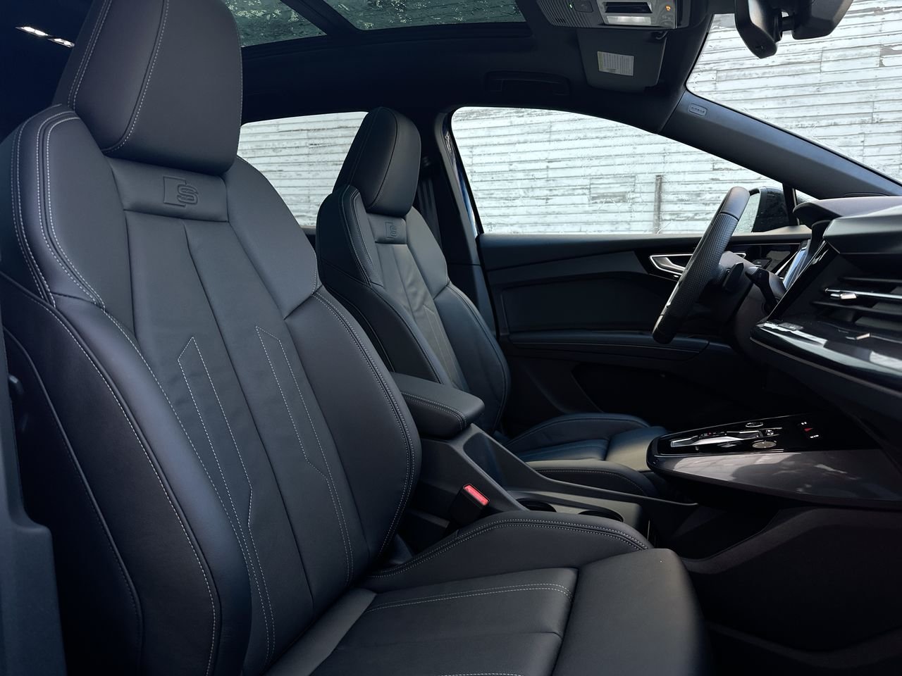 2025 Audi Q4 e-tron 55, Vancouver, Cash