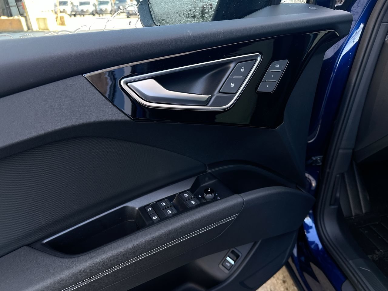 2025 Audi Q4 e-tron 55, Vancouver, Cash