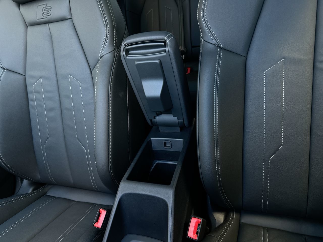 2025 Audi Q4 e-tron 55, Vancouver, Cash