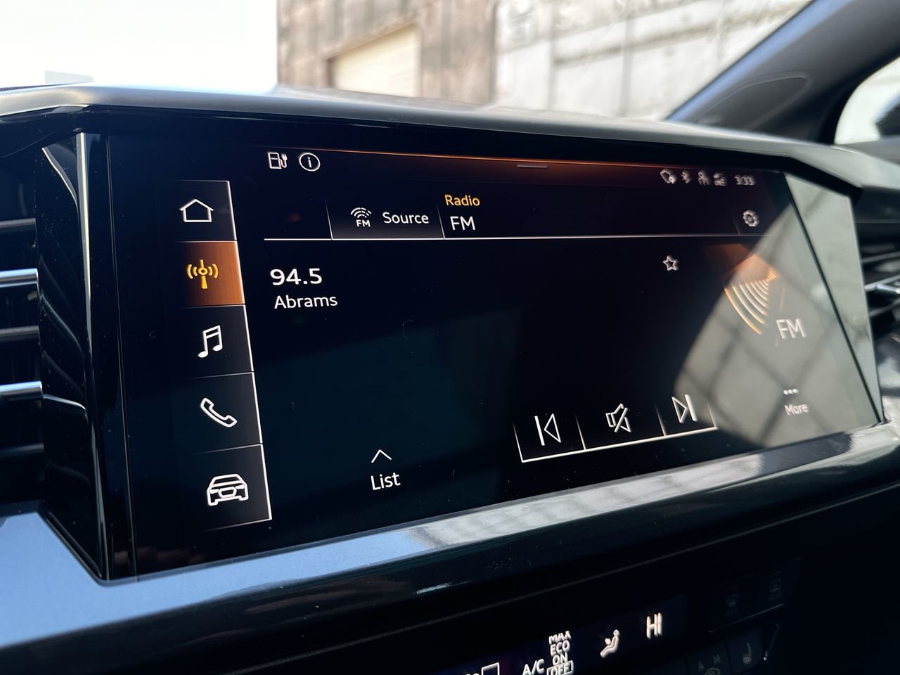 2025 Audi Q4 e-tron 55, Vancouver, Cash