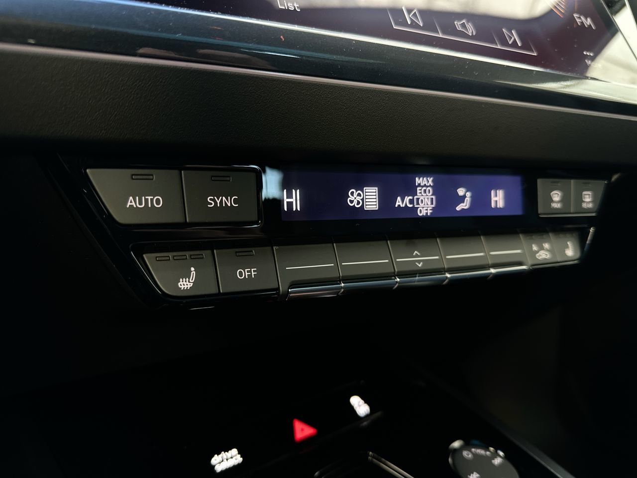 2025 Audi Q4 e-tron 55, Vancouver, Cash
