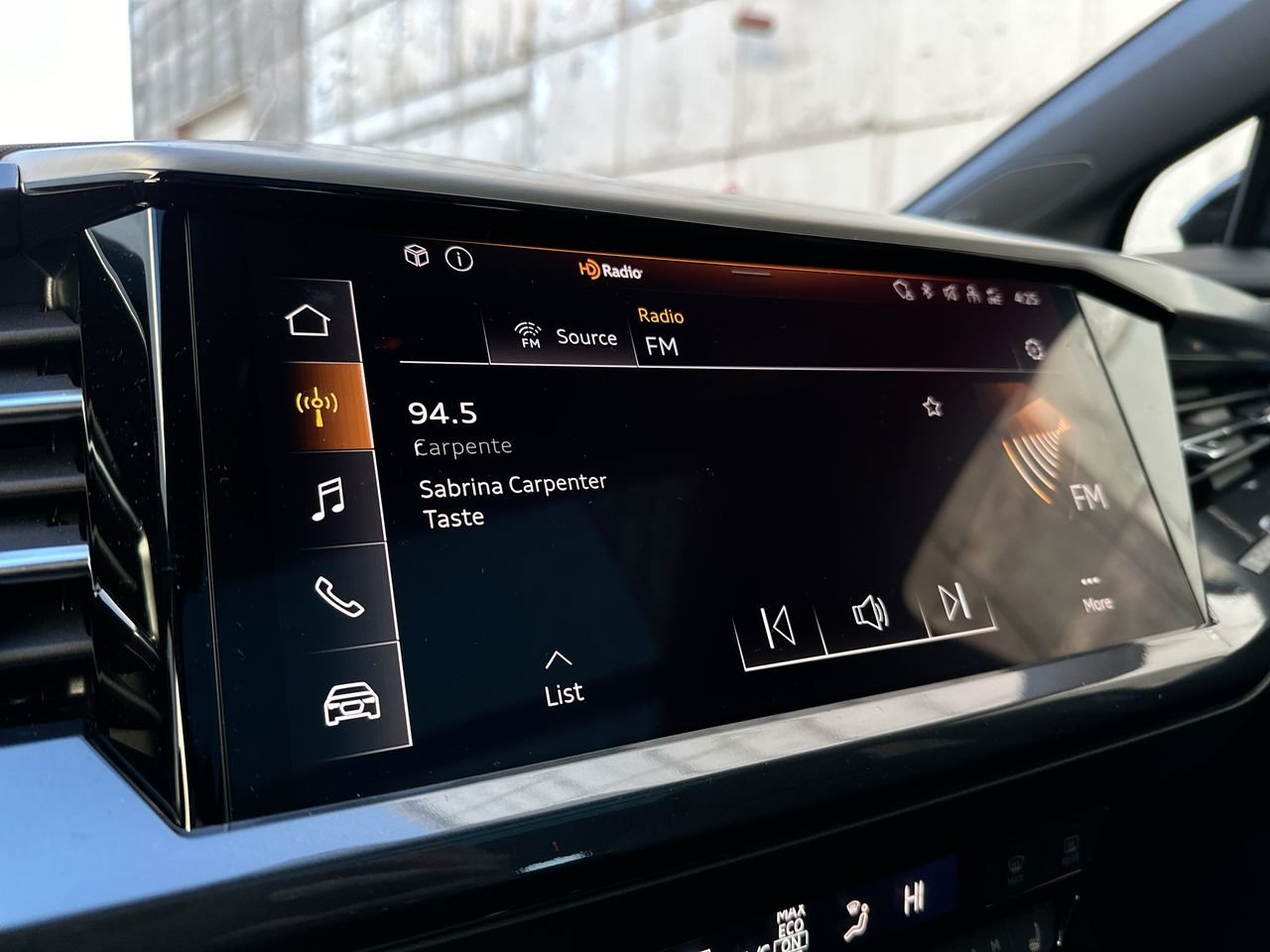 2025 Audi Q4 e-tron 55, Vancouver, Cash