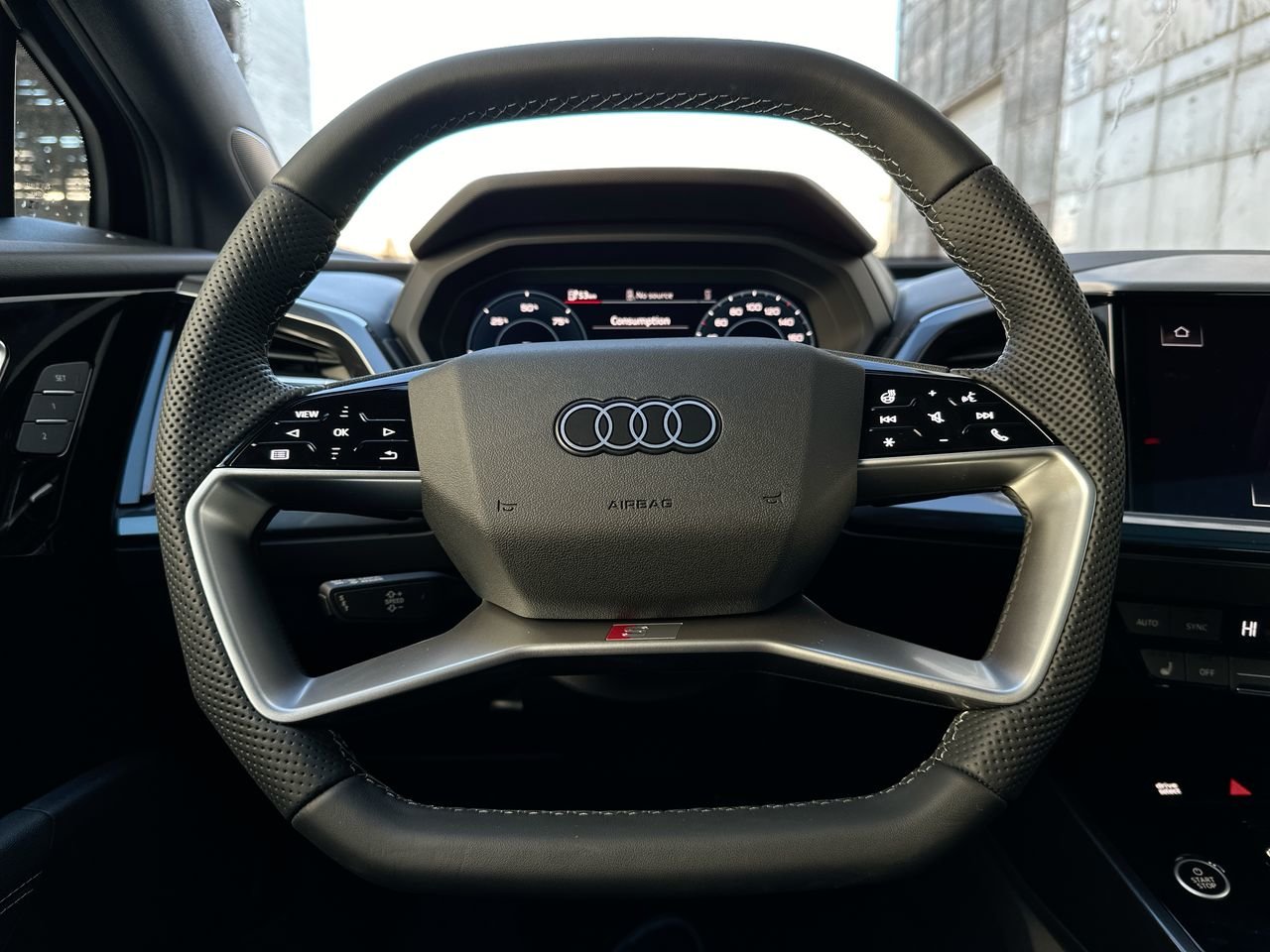 2025 Audi Q4 e-tron 55, Vancouver, Cash