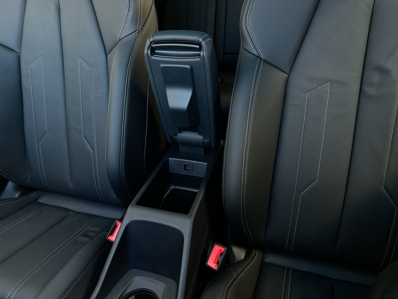 2025 Audi Q4 e-tron 55, Vancouver, Cash