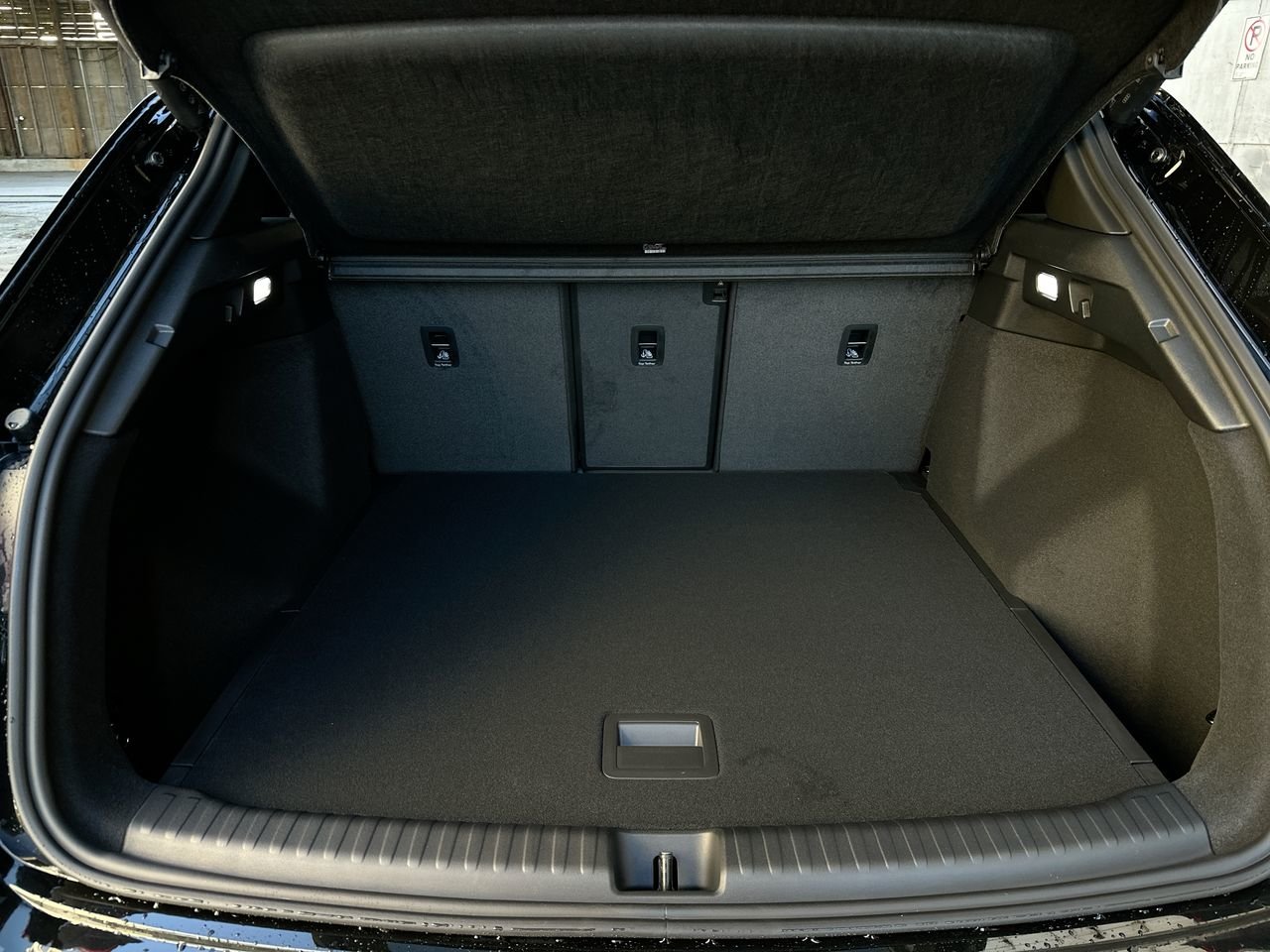 2025 Audi Q4 e-tron 55, Vancouver, Cash