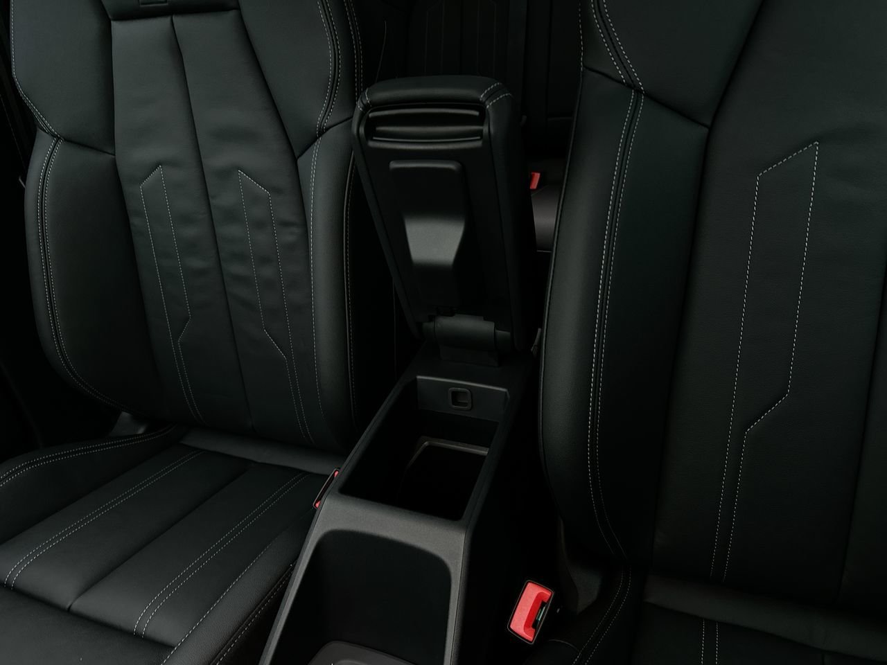 2025 Audi Q4 e-tron 55, Vancouver, Cash