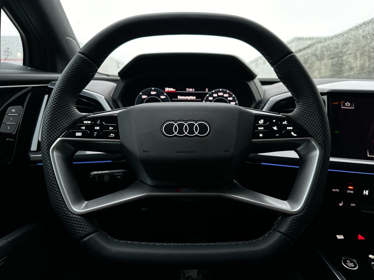 2025 Audi Q4 e-tron 55, Vancouver, Cash