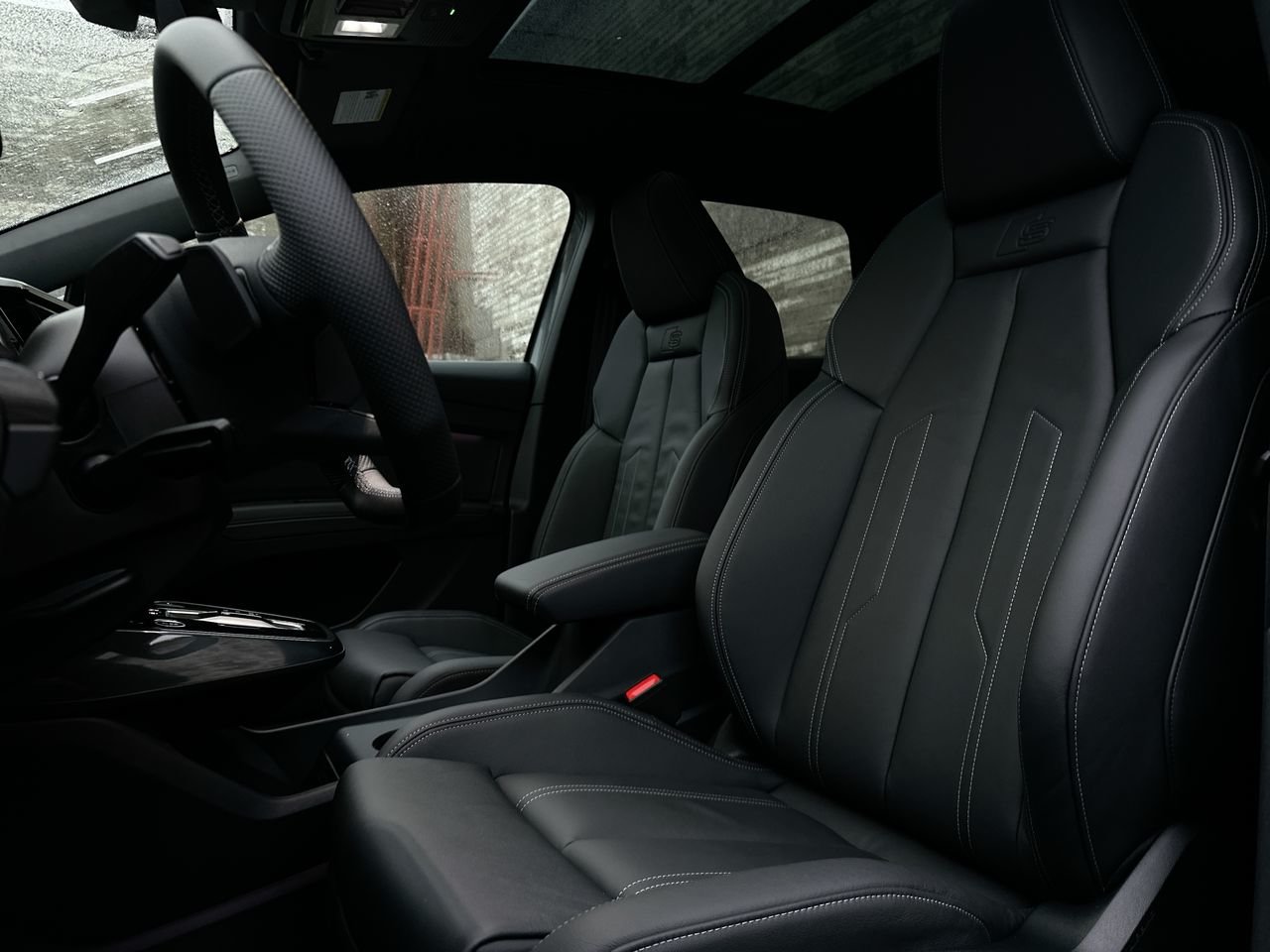 2025 Audi Q4 e-tron 55, Vancouver, Cash
