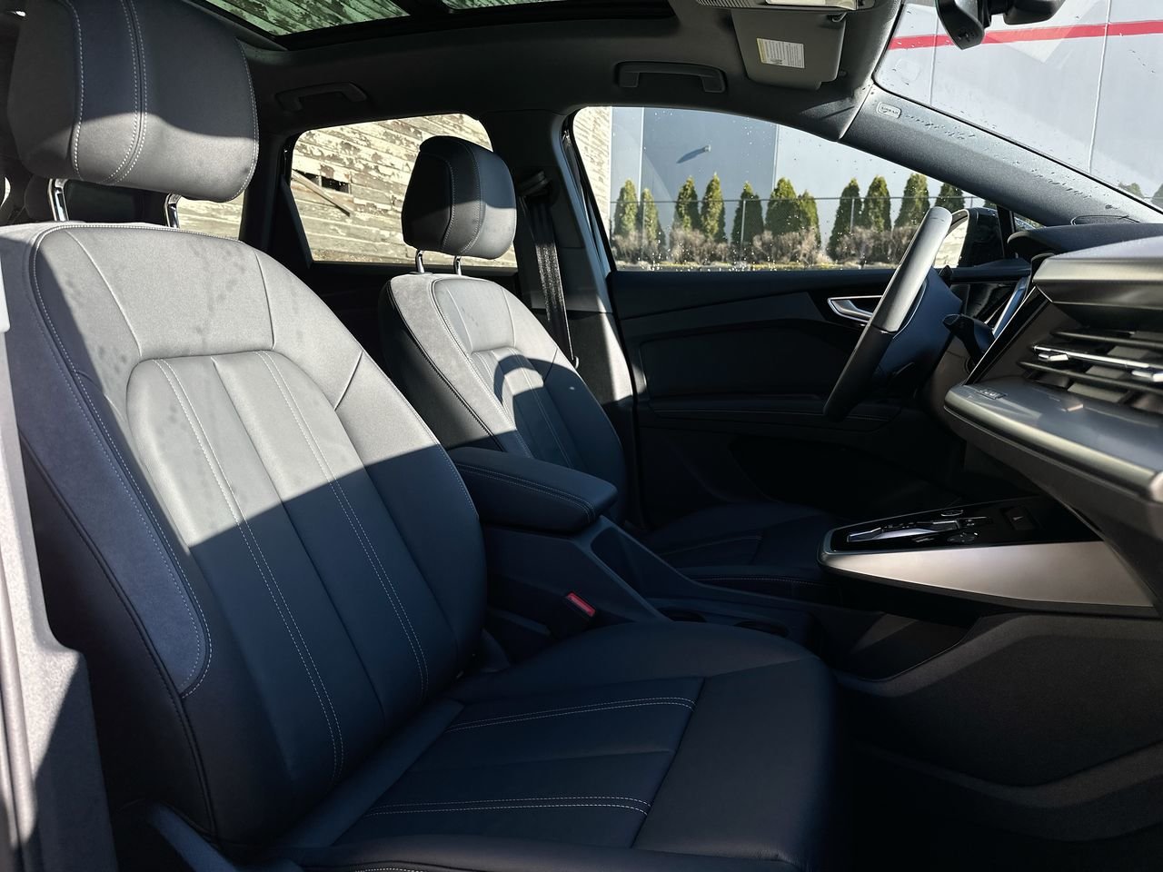 2025 Audi Q4 e-tron 55, Vancouver, Cash