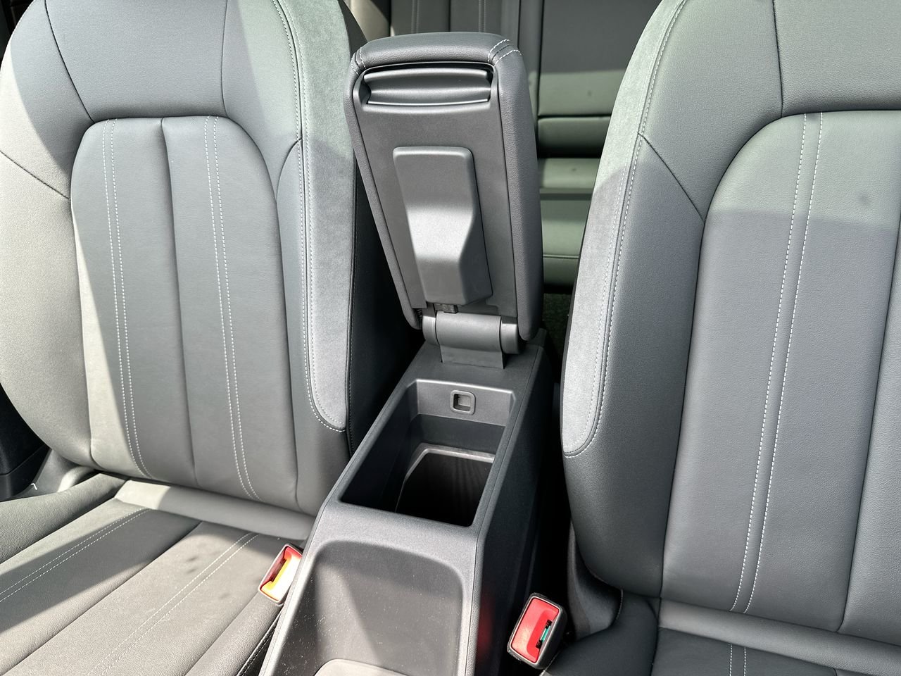 2025 Audi Q4 e-tron 55, Vancouver, Cash
