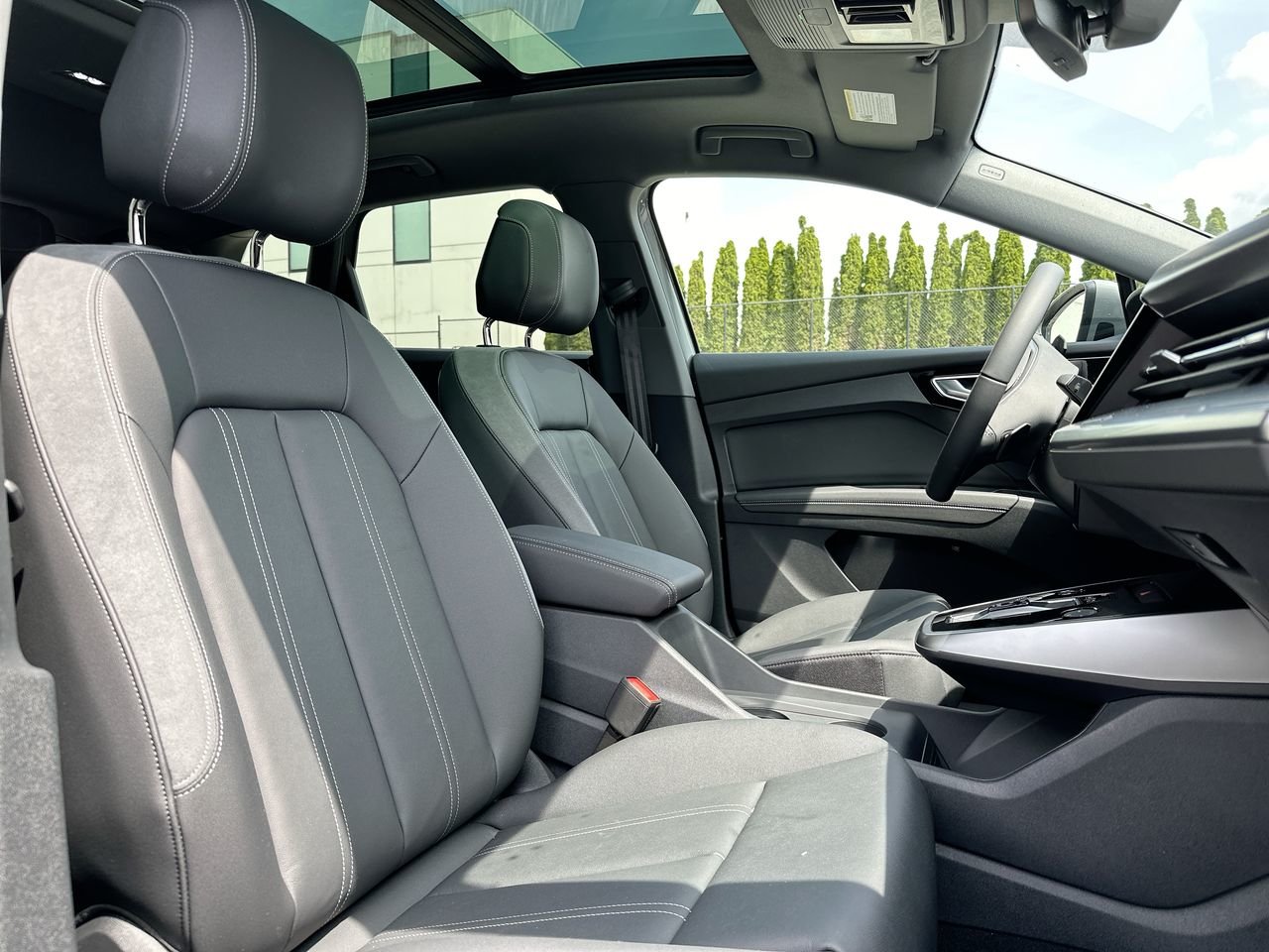 2025 Audi Q4 e-tron 55, Vancouver, Cash