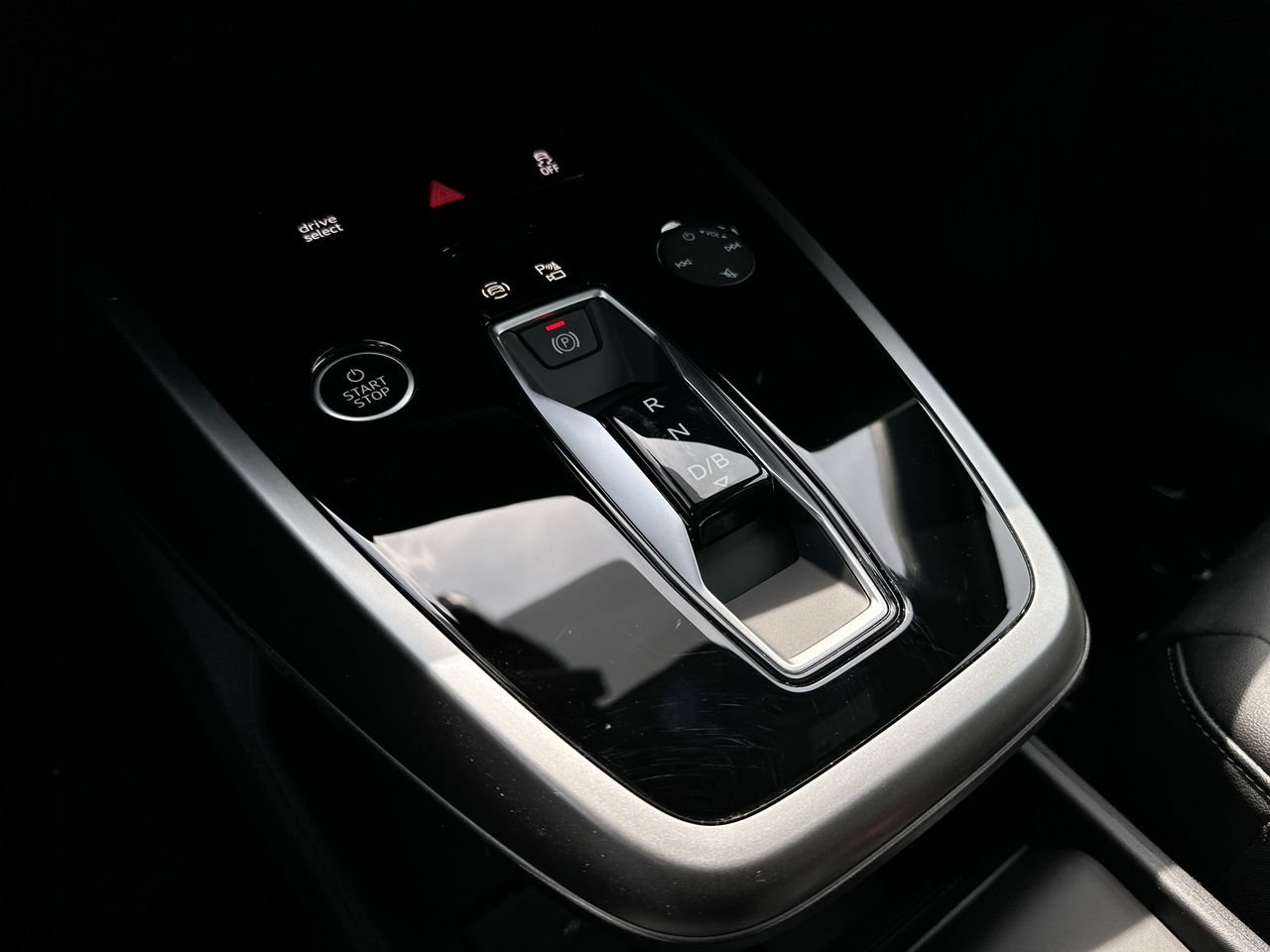 2025 Audi Q4 e-tron 55, Vancouver, Cash
