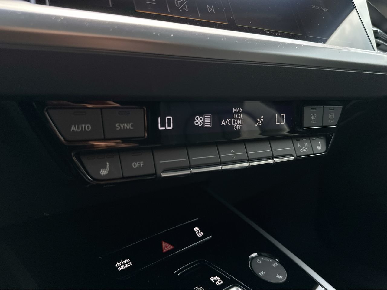 2025 Audi Q4 e-tron 55, Vancouver, Cash