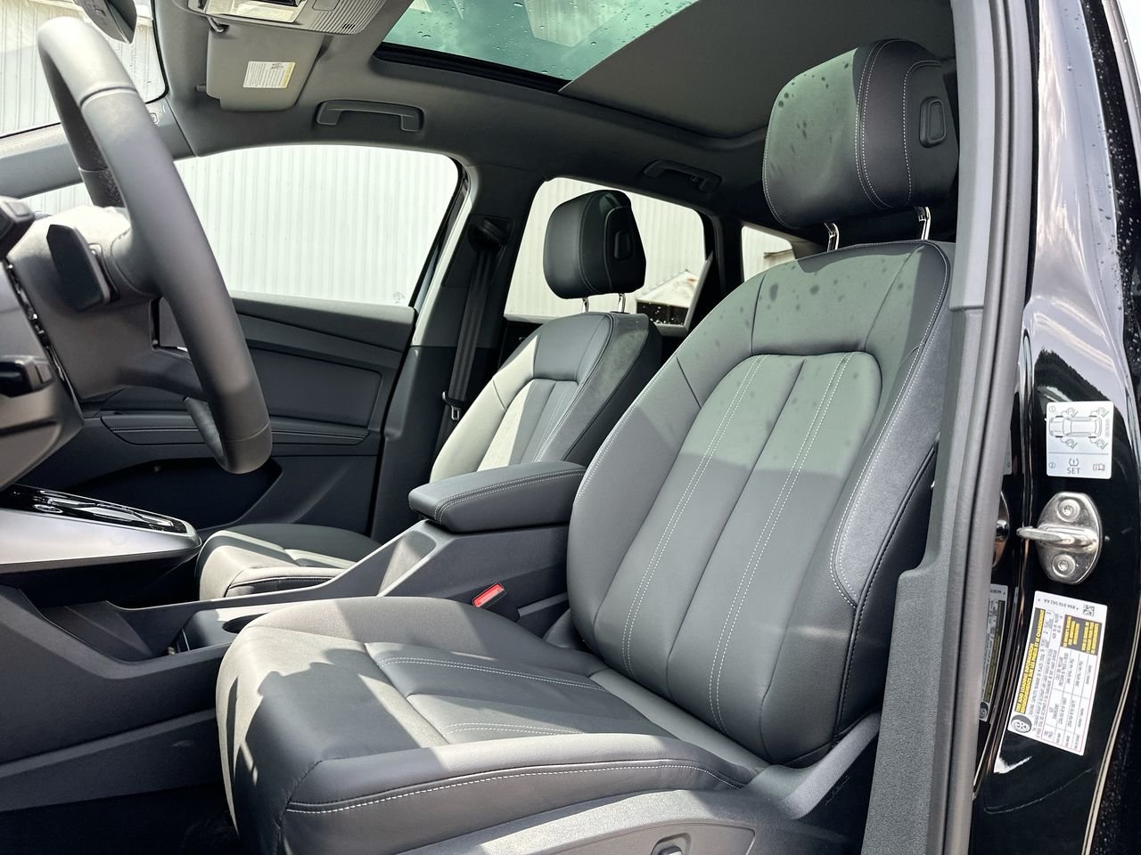 2025 Audi Q4 e-tron 55, Vancouver, Cash