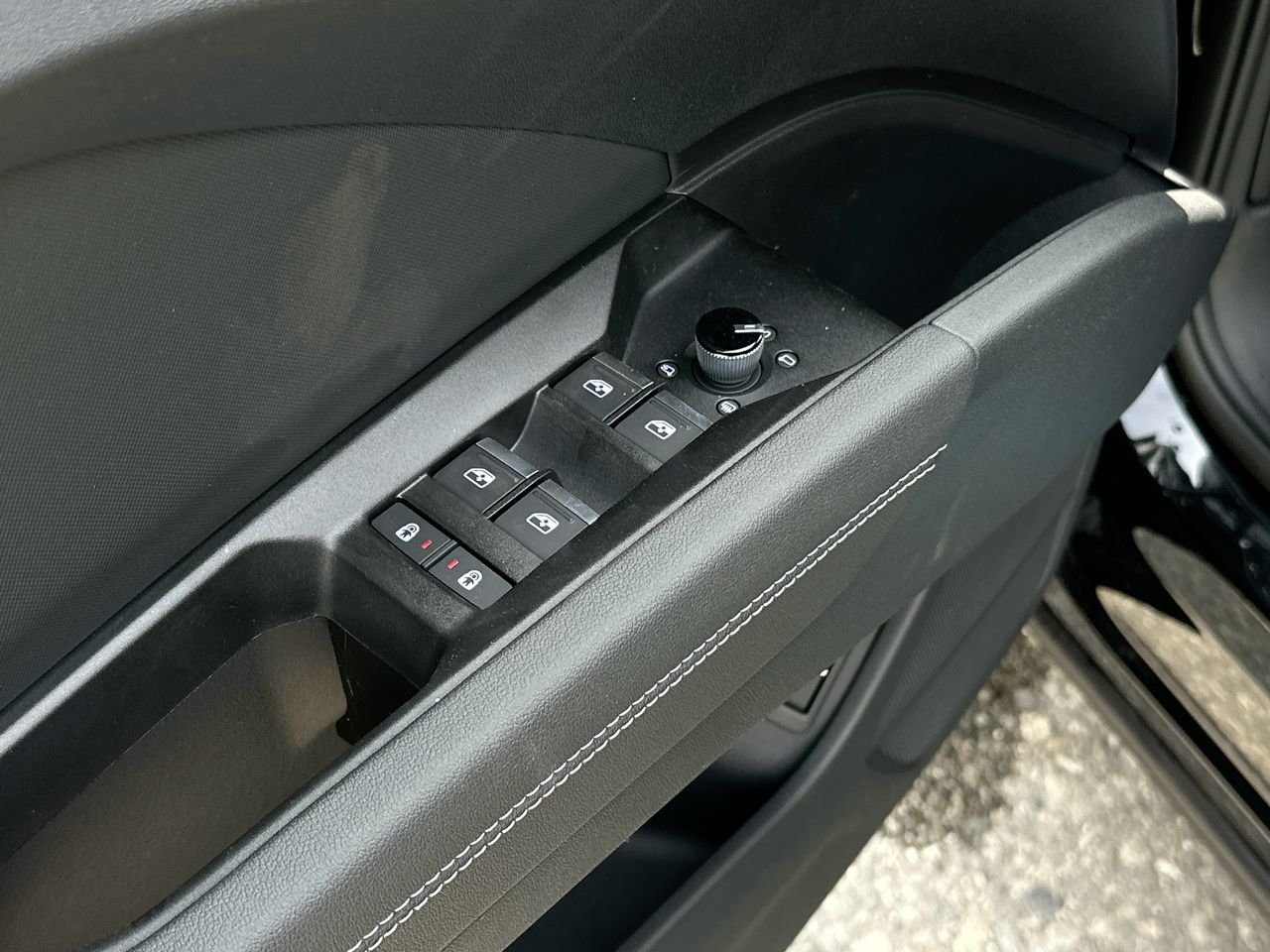 2025 Audi Q4 e-tron 55, Vancouver, Cash