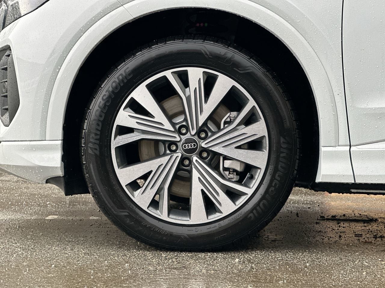 2025 Audi Q4 e-tron 55, Vancouver, Cash