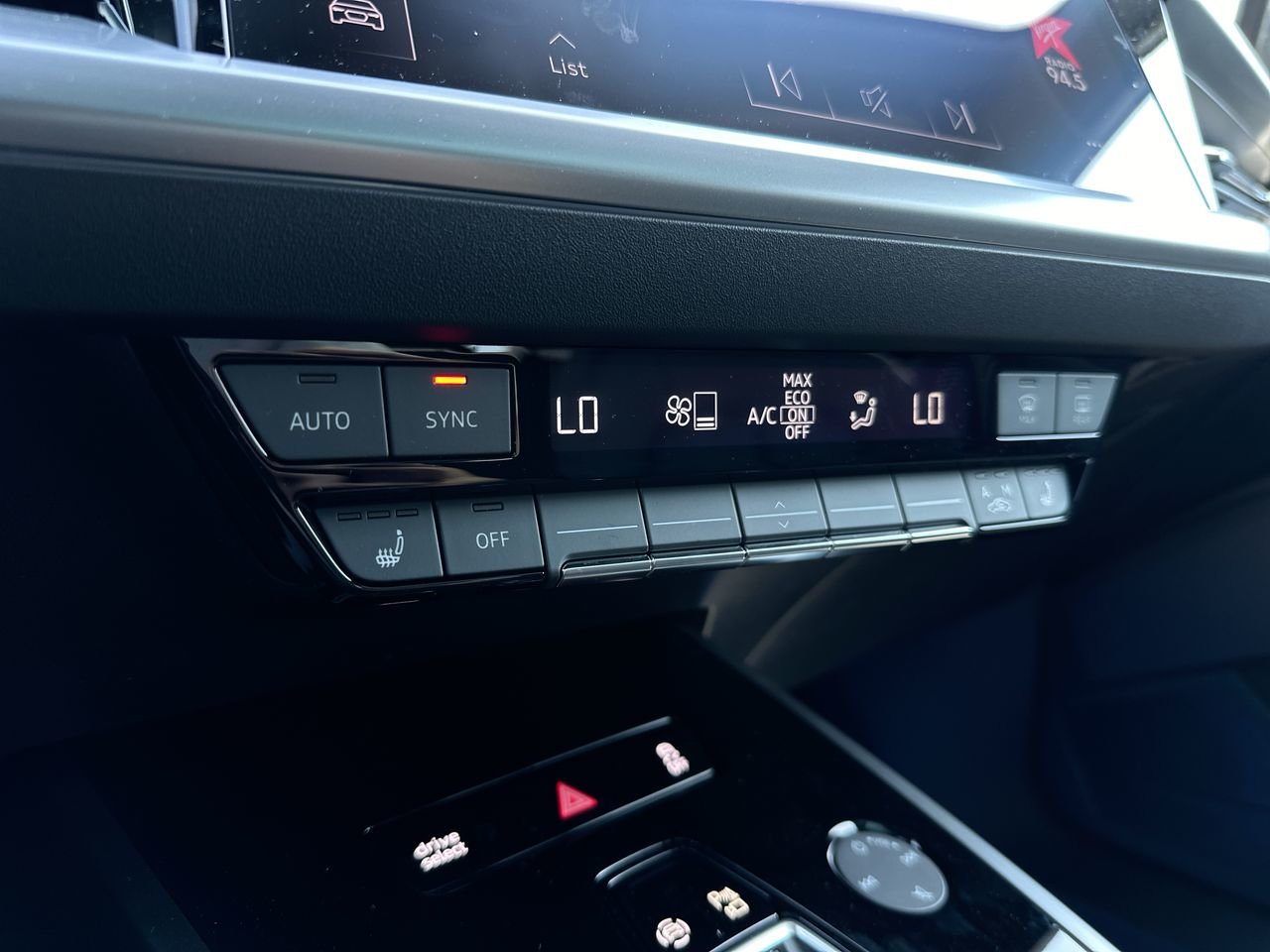 2025 Audi Q4 e-tron 55, Vancouver, Cash